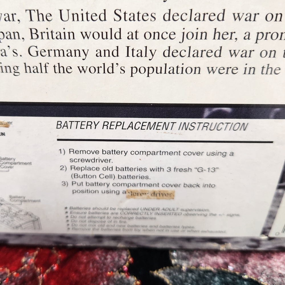Action Figure - Picture 3 of 3